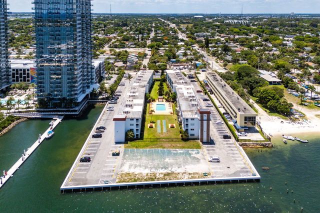 4500 N Flagler Drive C17, West Palm Beach, FL 33407