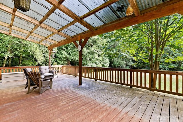 102 300th Street NW, Stanwood, WA 98292