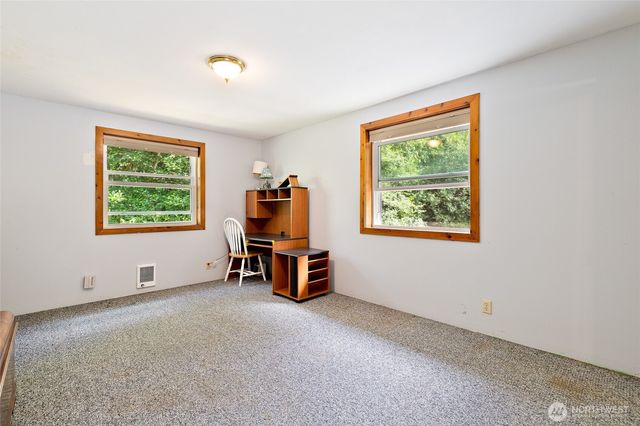 102 300th Street NW, Stanwood, WA 98292