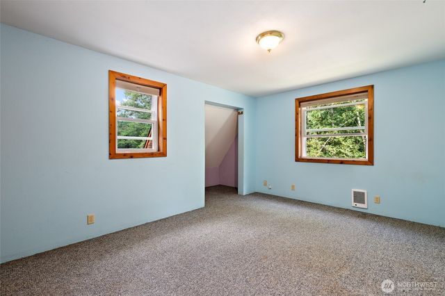 102 300th Street NW, Stanwood, WA 98292