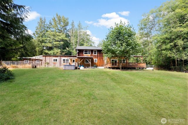 102 300th Street NW, Stanwood, WA 98292