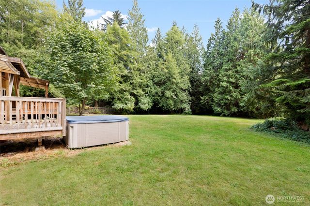 102 300th Street NW, Stanwood, WA 98292