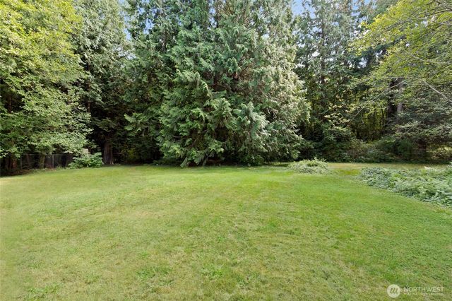 102 300th Street NW, Stanwood, WA 98292