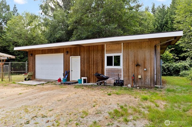 102 300th Street NW, Stanwood, WA 98292