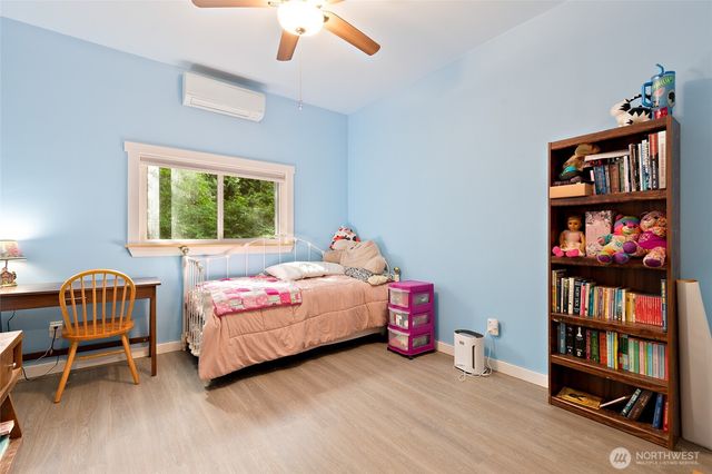 102 300th Street NW, Stanwood, WA 98292