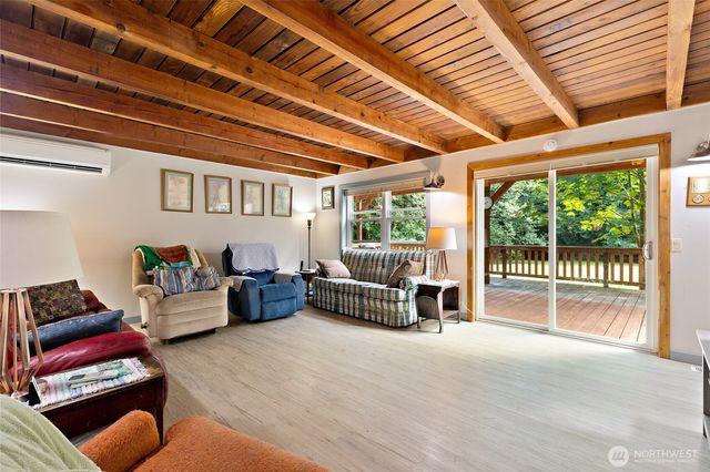 102 300th Street NW, Stanwood, WA 98292