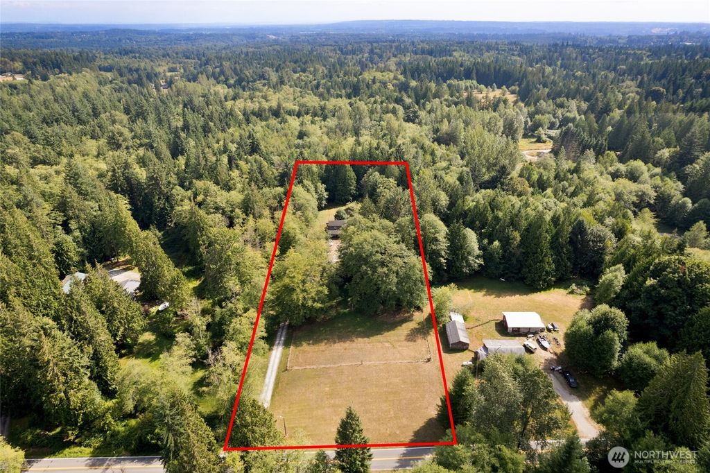 102 300th Street NW, Stanwood, WA 98292