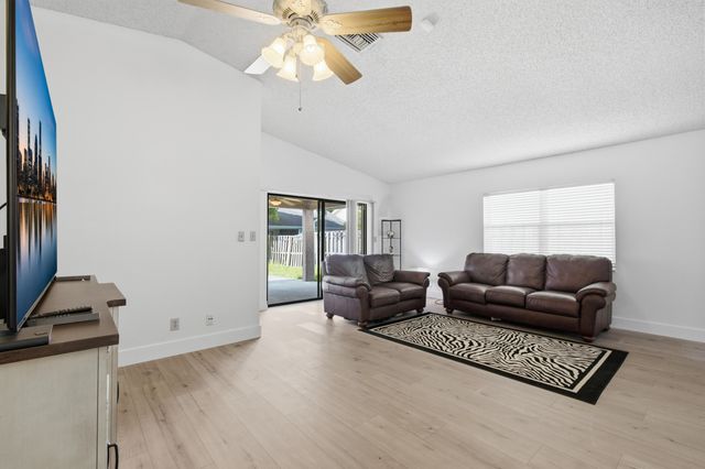 8300 SW 41ST Street, Davie, FL 33328