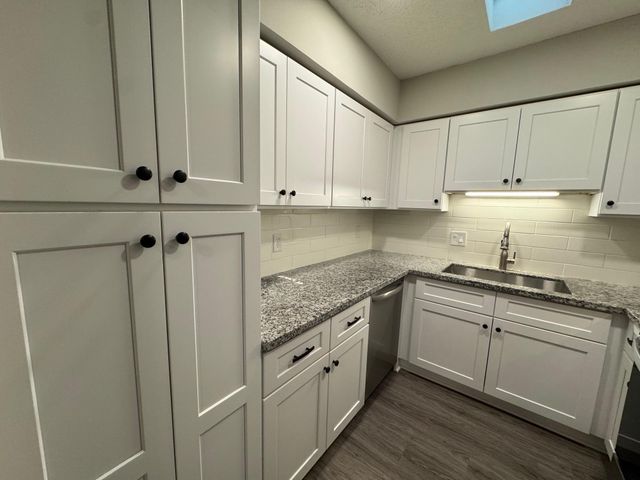 2700 Bellefontaine Street A24, Houston, TX 77025