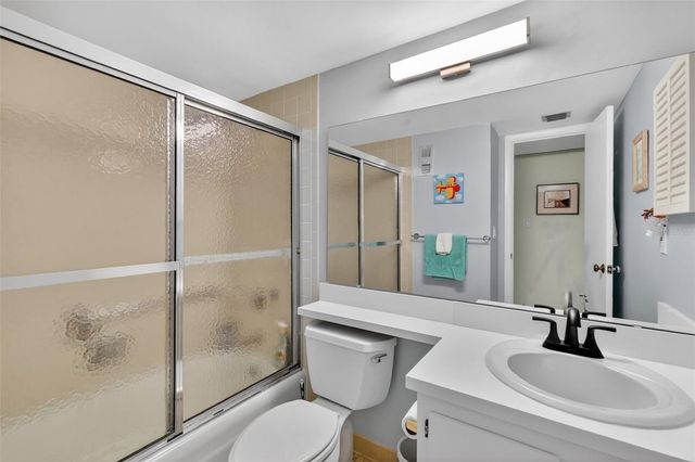 601 N MCDONALD STREET 508, Mount Dora, FL 32757