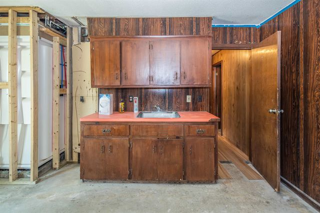 168 & 170 Brenda Road, Clarendon, VT 05759