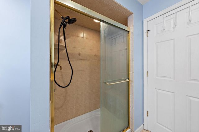 176 PETER RD, Manahawkin, NJ 08050