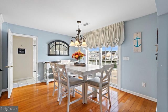 176 PETER RD, Manahawkin, NJ 08050