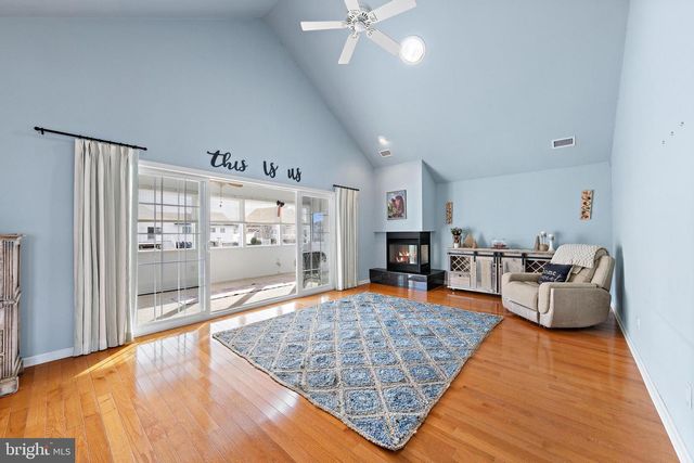 176 PETER RD, Manahawkin, NJ 08050