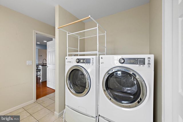 176 PETER RD, Manahawkin, NJ 08050