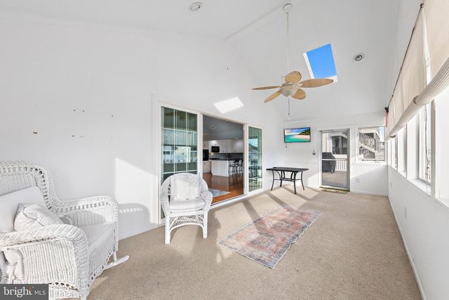 176 PETER RD, Manahawkin, NJ 08050