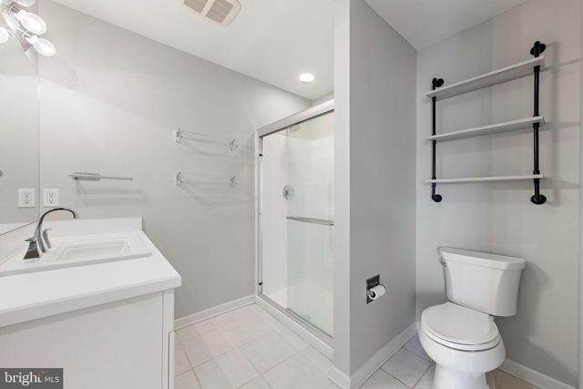 176 PETER RD, Manahawkin, NJ 08050