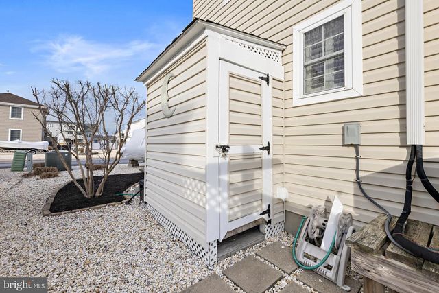 176 PETER RD, Manahawkin, NJ 08050