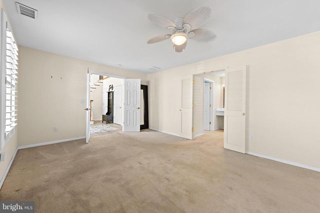 176 PETER RD, Manahawkin, NJ 08050