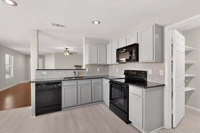 303 Laurel Lane, Fate, TX 75087