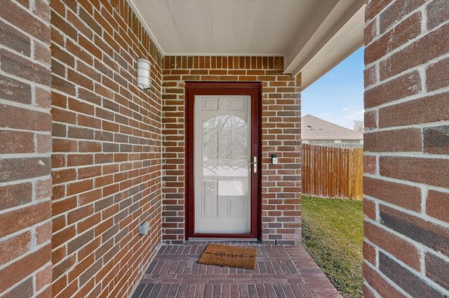 303 Laurel Lane, Fate, TX 75087