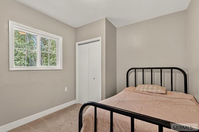 146 E 9th Street, St Anthony, ID 83445