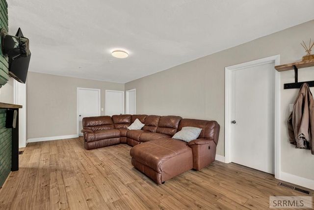 146 E 9th Street, St Anthony, ID 83445