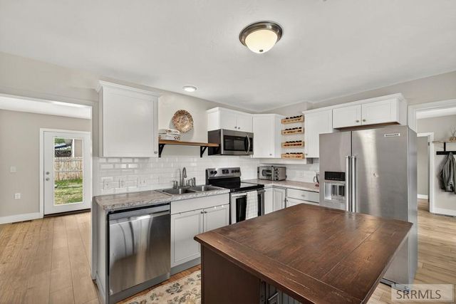 146 E 9th Street, St Anthony, ID 83445