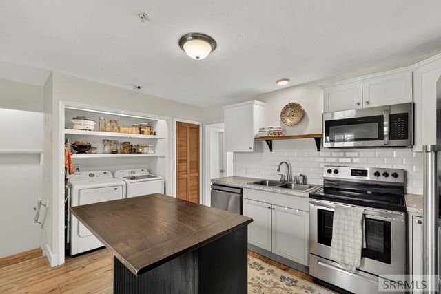 146 E 9th Street, St Anthony, ID 83445