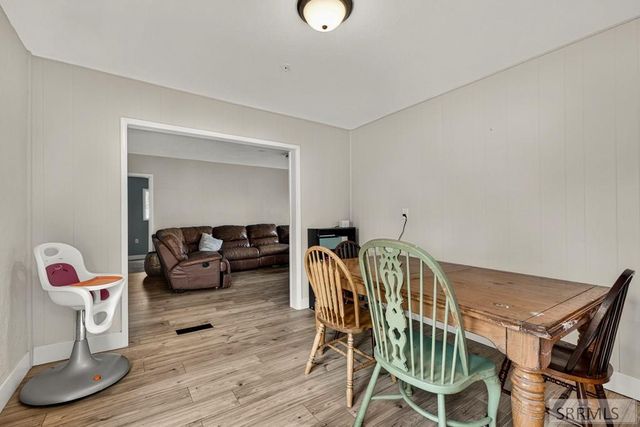 146 E 9th Street, St Anthony, ID 83445