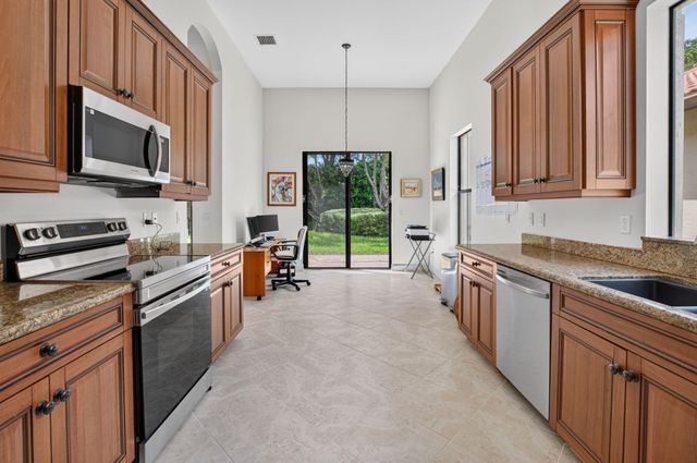 9732 Isles Cay Drive, Delray Beach, FL 33446
