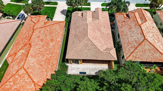 9732 Isles Cay Drive, Delray Beach, FL 33446