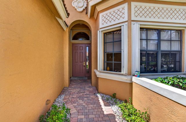 9732 Isles Cay Drive, Delray Beach, FL 33446