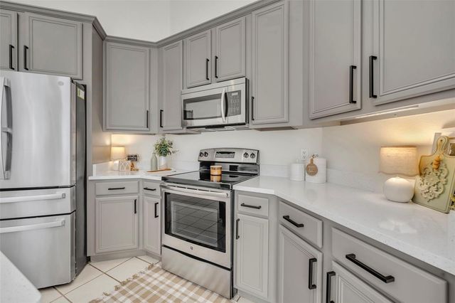 1054 LANDVIEW COURT, Orlando, FL 32828