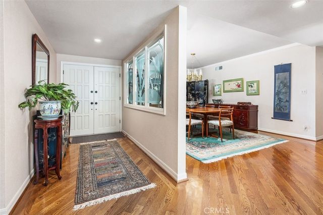 16903 Oak View Drive, Encino, CA 91436