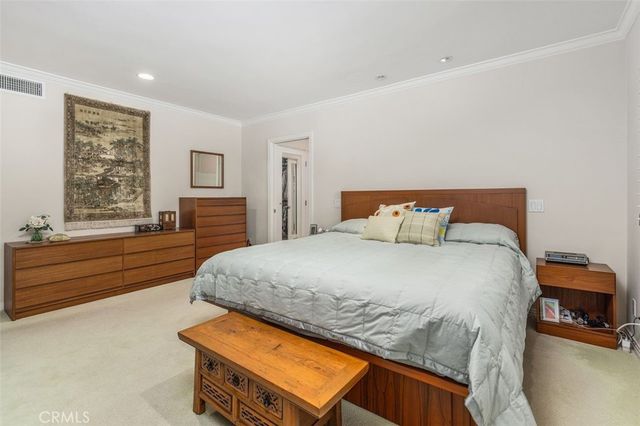 16903 Oak View Drive, Encino, CA 91436
