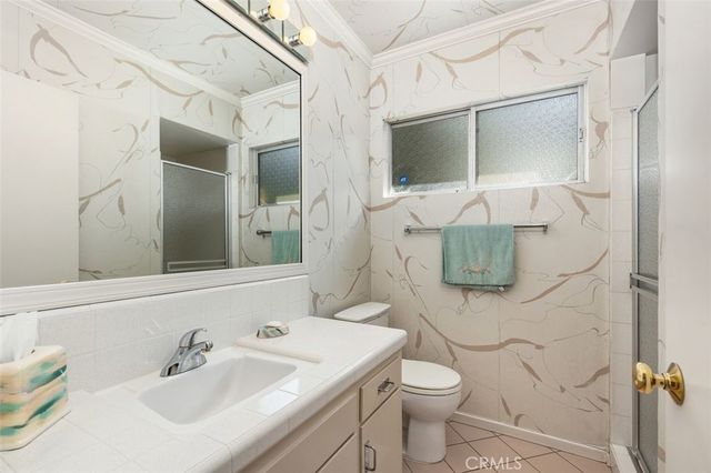 16903 Oak View Drive, Encino, CA 91436