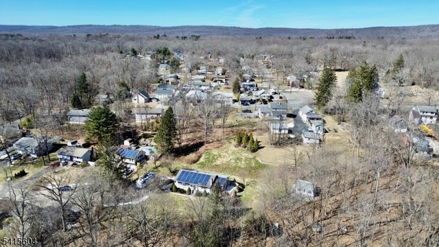 27 Caro Dr, West Milford Twp., NJ 07438