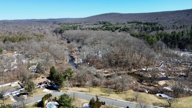 27 Caro Dr, West Milford Twp., NJ 07438