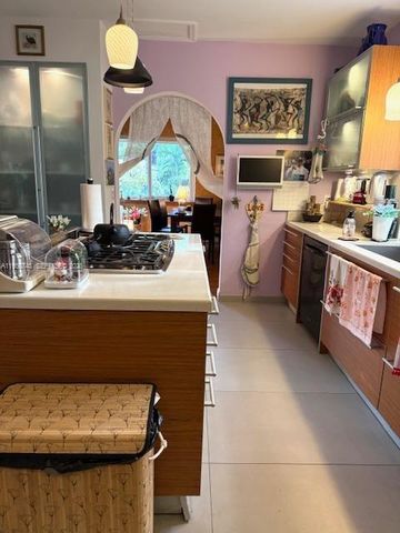 1643 Nethia Dr, Miami, FL 33133