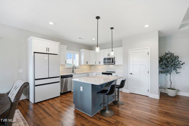 3082 Calton Hill, Kingsport, TN 37664