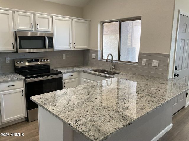 2201 N COMANCHE Drive 1014, Chandler, AZ 85224