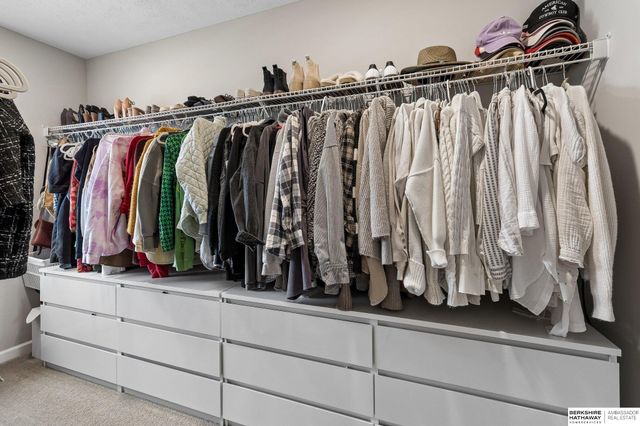 4226 S 214th Street, Elkhorn, NE 68022