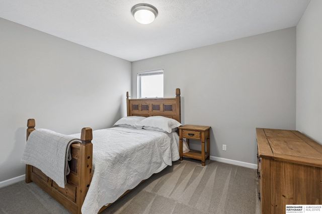 4226 S 214th Street, Elkhorn, NE 68022