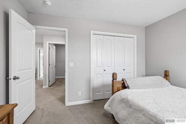 4226 S 214th Street, Elkhorn, NE 68022