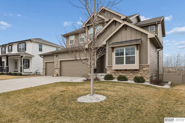 4226 S 214th Street, Elkhorn, NE 68022