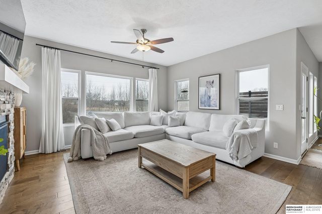 4226 S 214th Street, Elkhorn, NE 68022