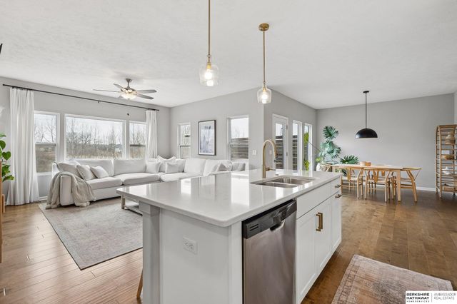 4226 S 214th Street, Elkhorn, NE 68022