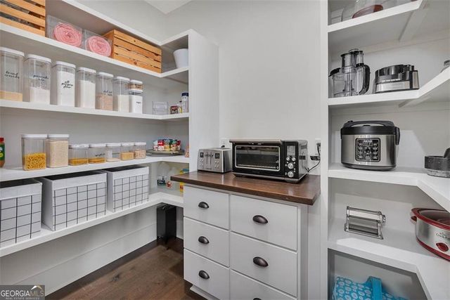 358 Maiden Creek Drive, Waverly, GA 31565