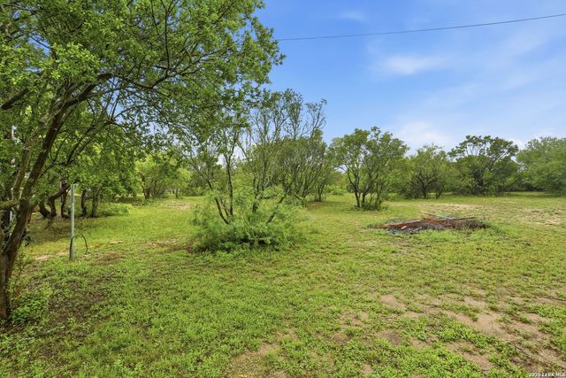 9923 County Road 5735, Castroville, TX 78009